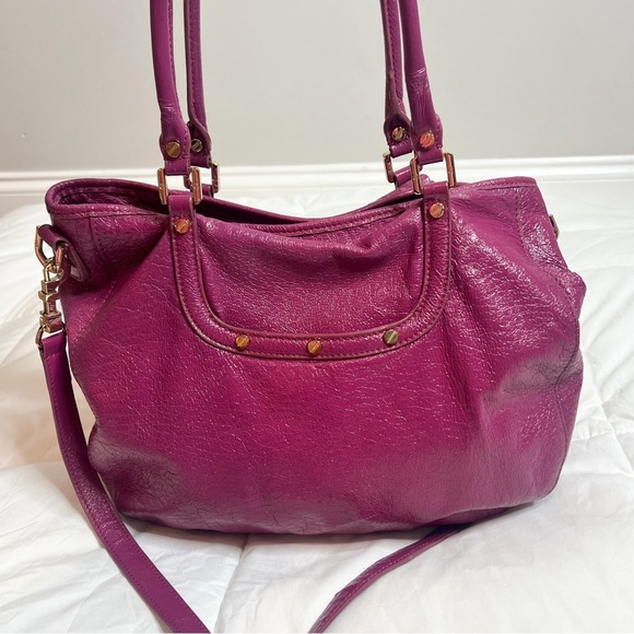 Tory Burch Large Amanda Classic Patent Leather Fuchsia Colored Hobo - Picture 6 of 16